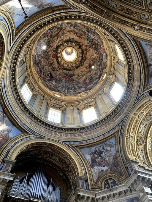 Cozy At The Heart Of The Eternal * Roma